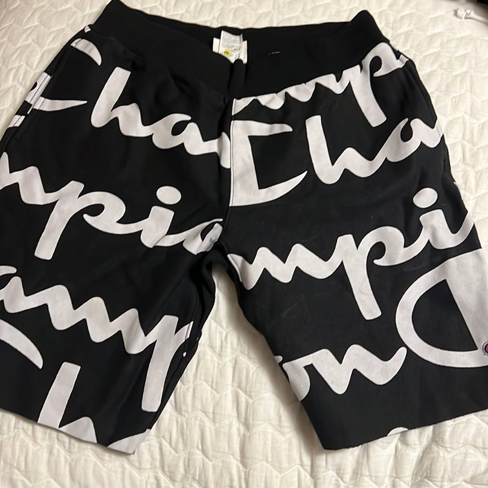 Champion shorts men’s size large